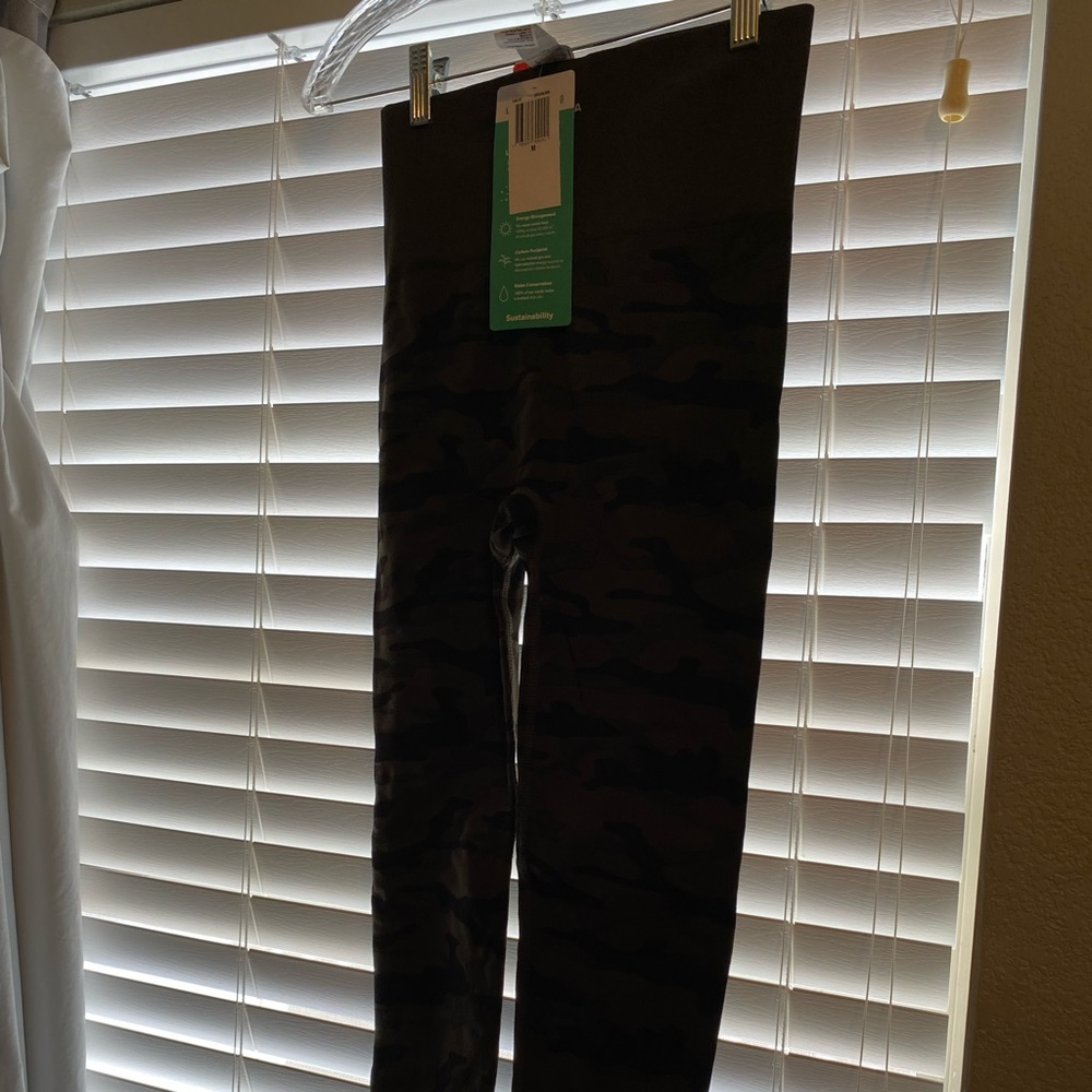 SALE Victoria’s Secret Camo set NWT - Picture 12 of 14